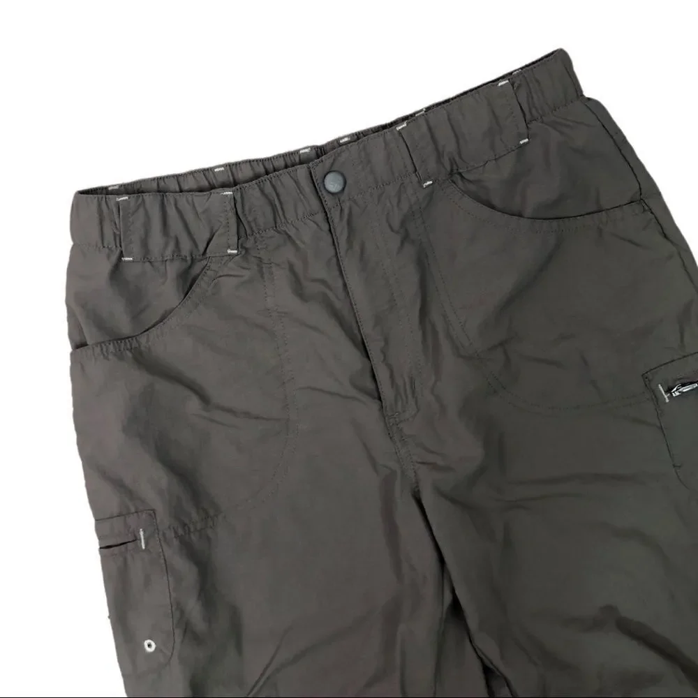 Columbia Gray Lightweight Cropped Cargo Pants, Sm. - Picture 3 of 4